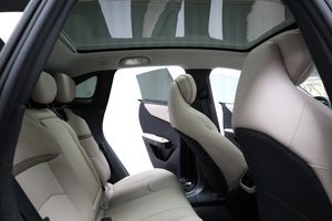Mazda CX-6e bild 23