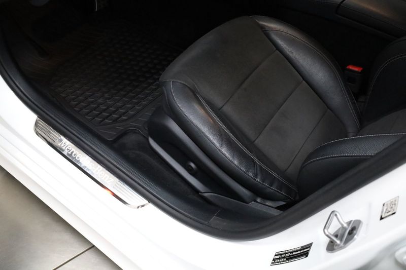 Mercedes E300 bild 13