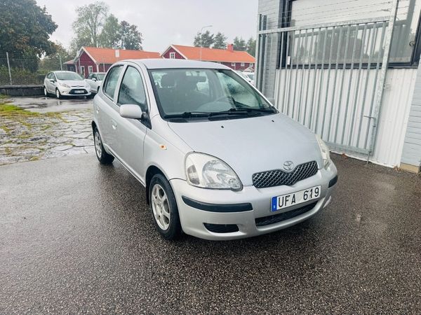 Toyota Yaris 1.0 VVT-i 65HK 5-D / 15300Mil - 2003
