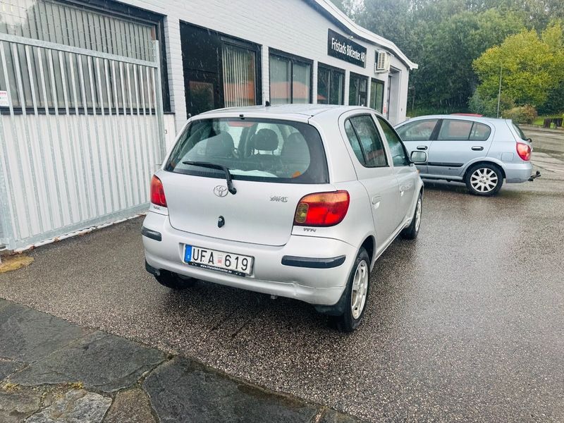 Toyota Yaris bild 3