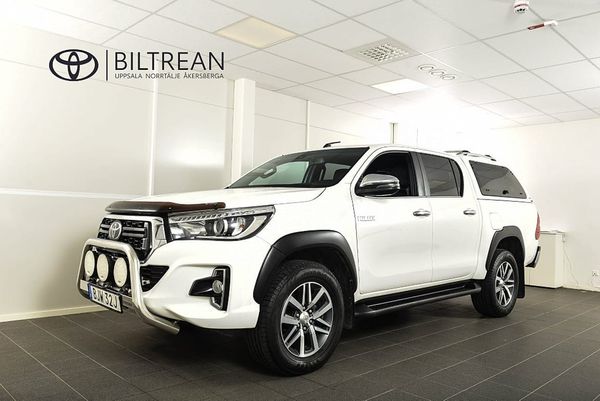 Toyota Hilux Dubbelhytt D-Cab 2.4 AWD Ultimate Alphakåpa Båge V-Hjul - 2019