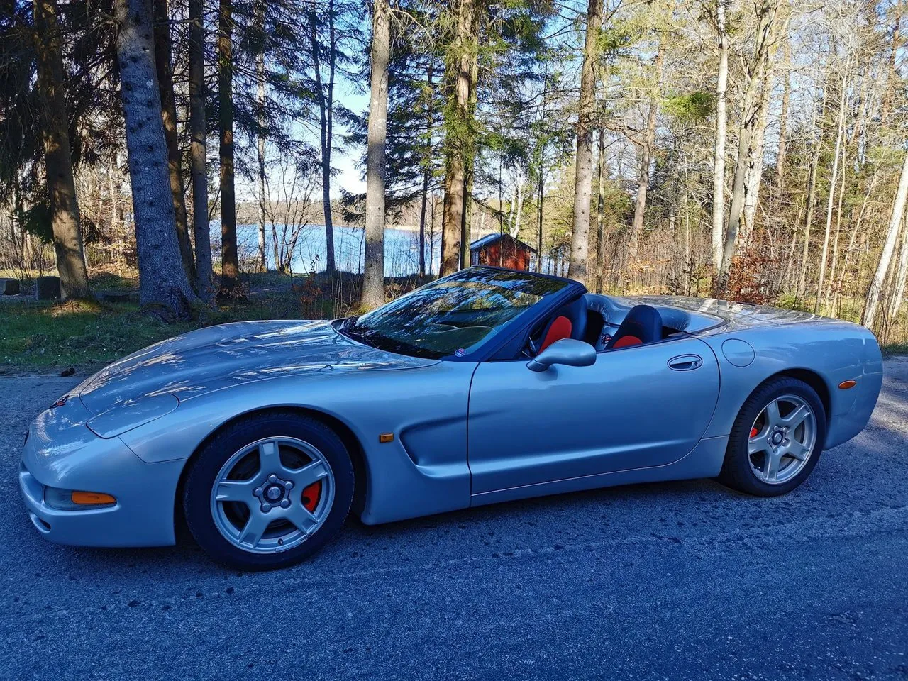 Vehicle image 17