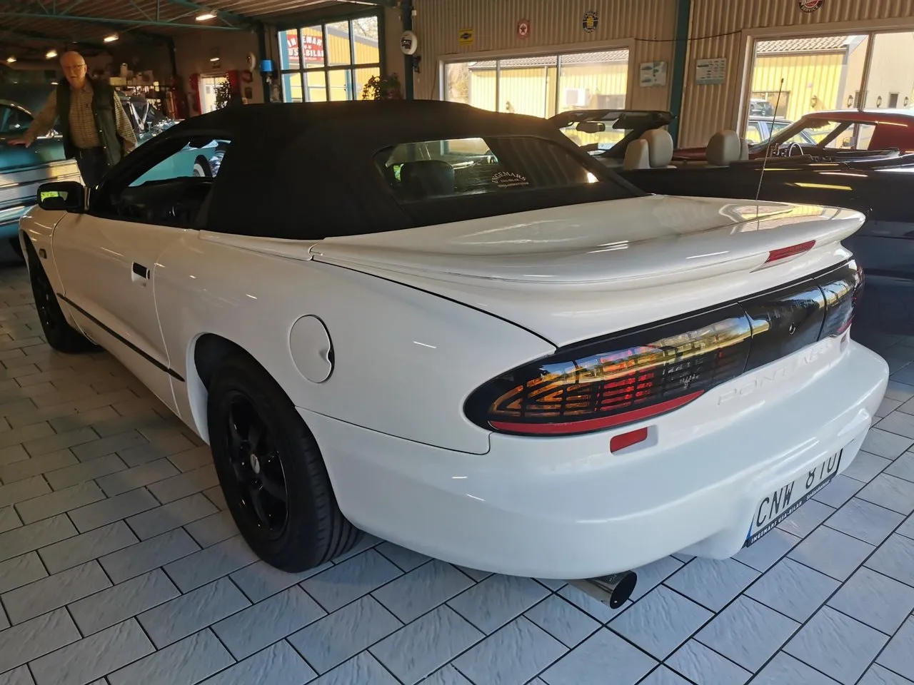 Vehicle image 12
