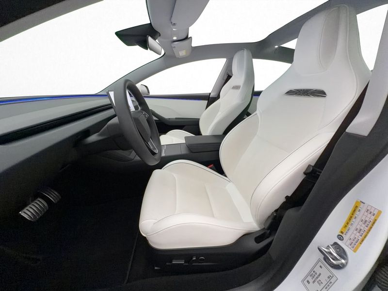 Tesla Model 3 bild 11