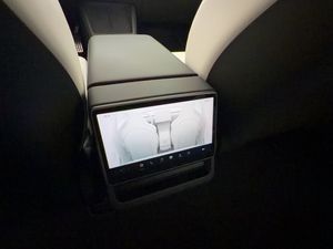 Tesla Model 3 bild 23