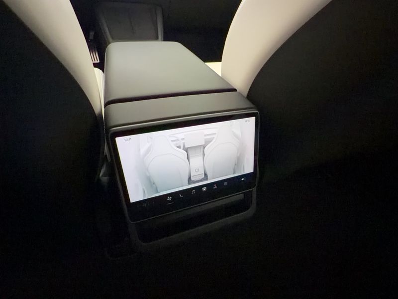 Tesla Model 3 bild 23