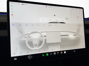 Tesla Model 3 bild 18