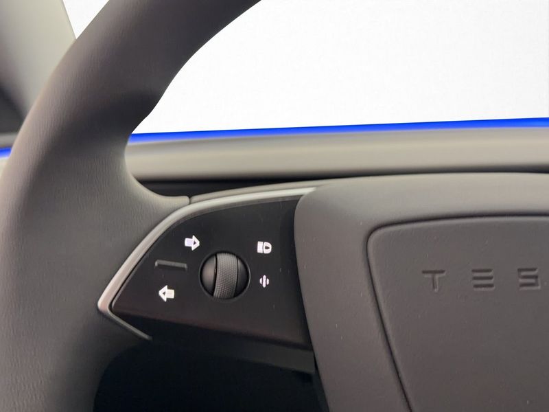 Tesla Model 3 bild 14