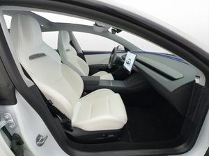 Tesla Model 3 bild 25