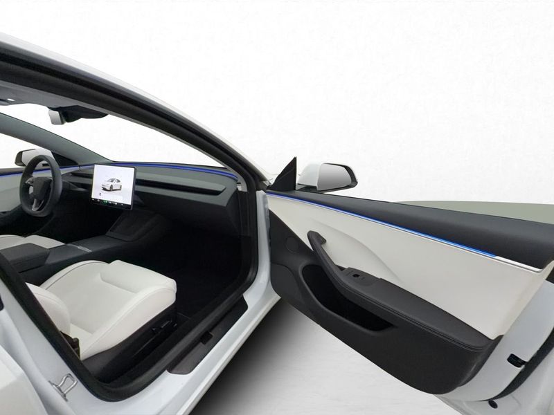 Tesla Model 3 bild 26