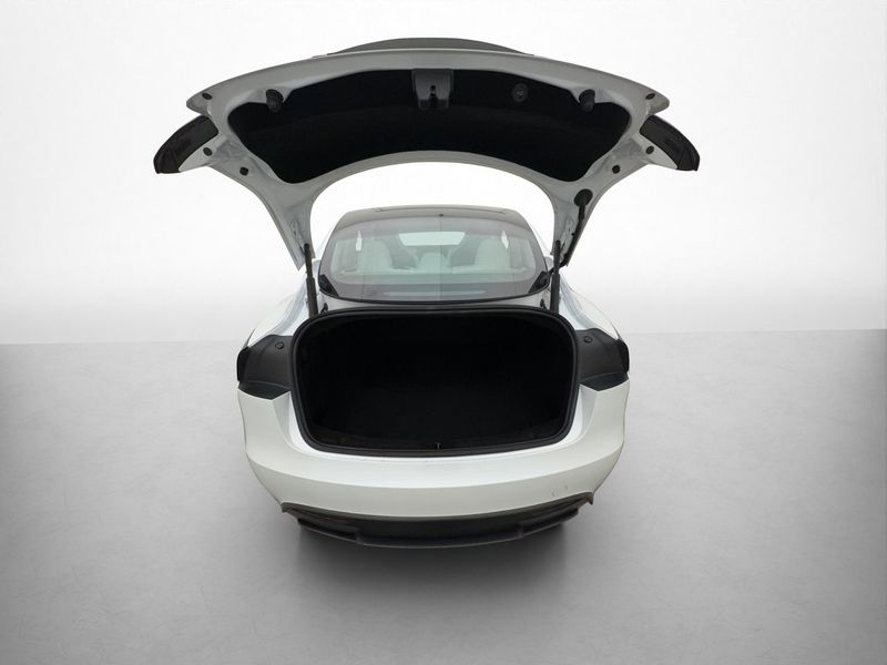 Tesla Model 3 bild 28