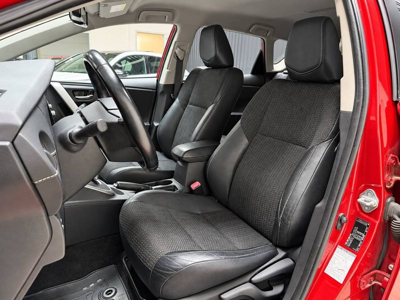 Toyota Auris bild 18
