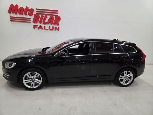 Volvo V60 Twin Engine 4x4 D5 Polestar Momentum 288 Hk - 2017