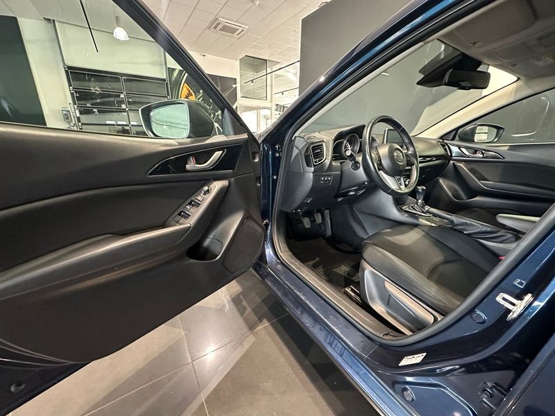 Mazda 3 bild 7