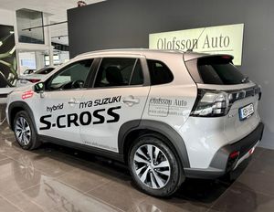 Suzuki S-CROSS bild 2