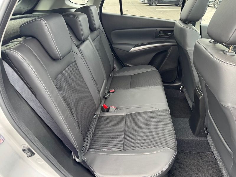 Suzuki S-CROSS bild 6