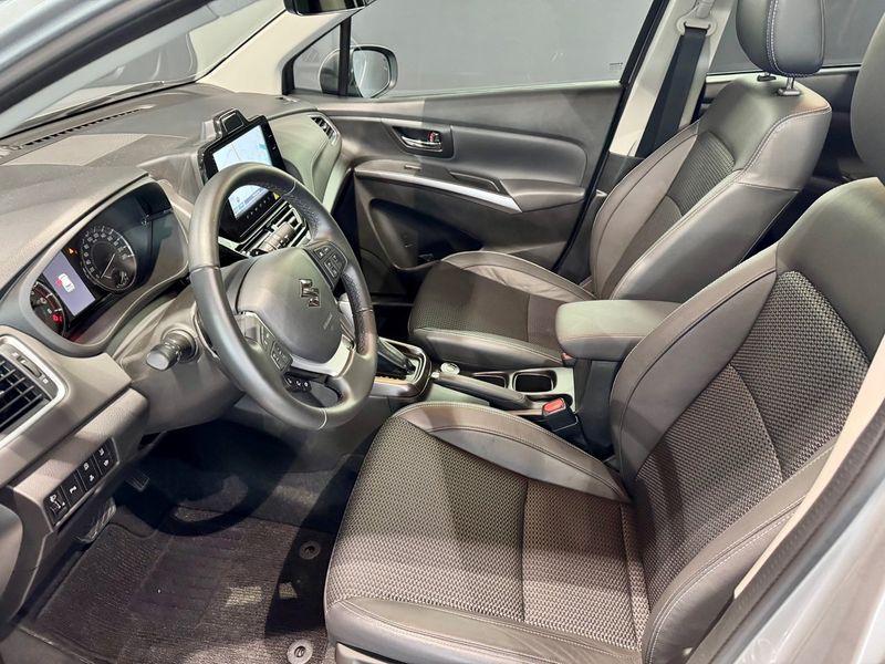 Suzuki S-CROSS bild 8
