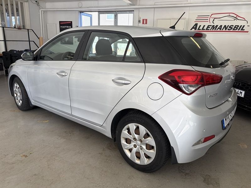 Hyundai i20 bild 2