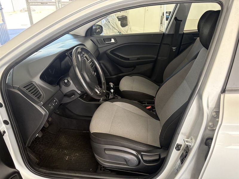 Hyundai i20 bild 5