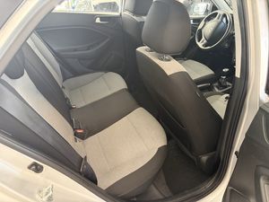 Hyundai i20 bild 7