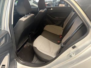 Hyundai i20 bild 6