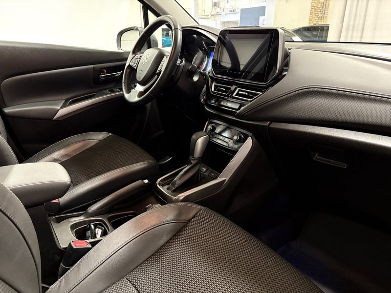 Suzuki S-CROSS bild 9