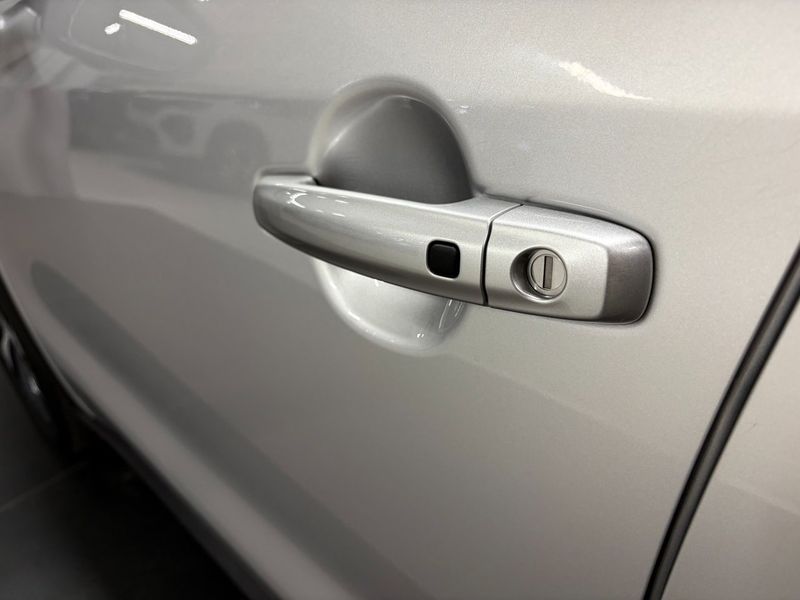 Suzuki S-CROSS bild 10