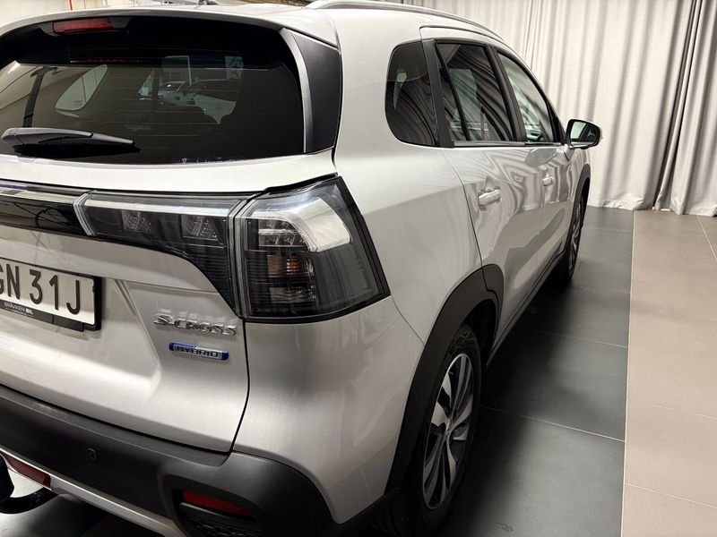 Suzuki S-CROSS bild 4