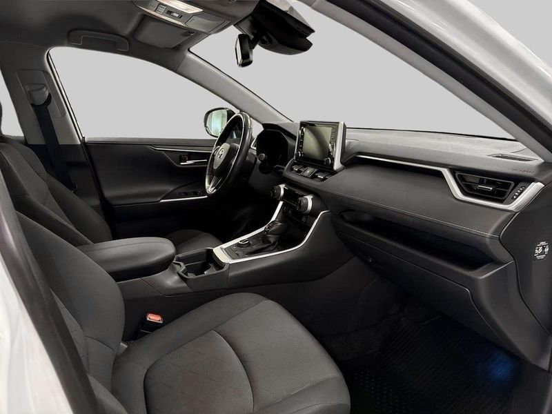 Toyota RAV4 bild 6