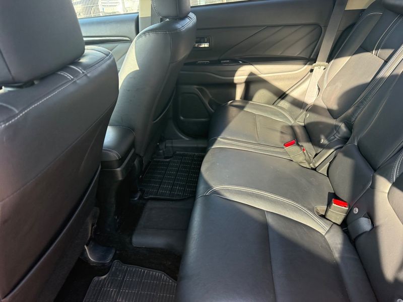 Mitsubishi Outlander bild 17