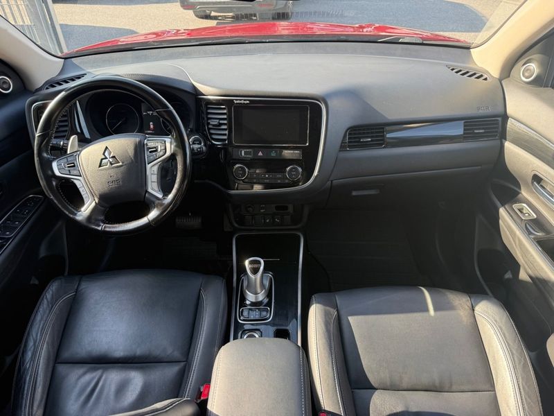 Mitsubishi Outlander bild 9