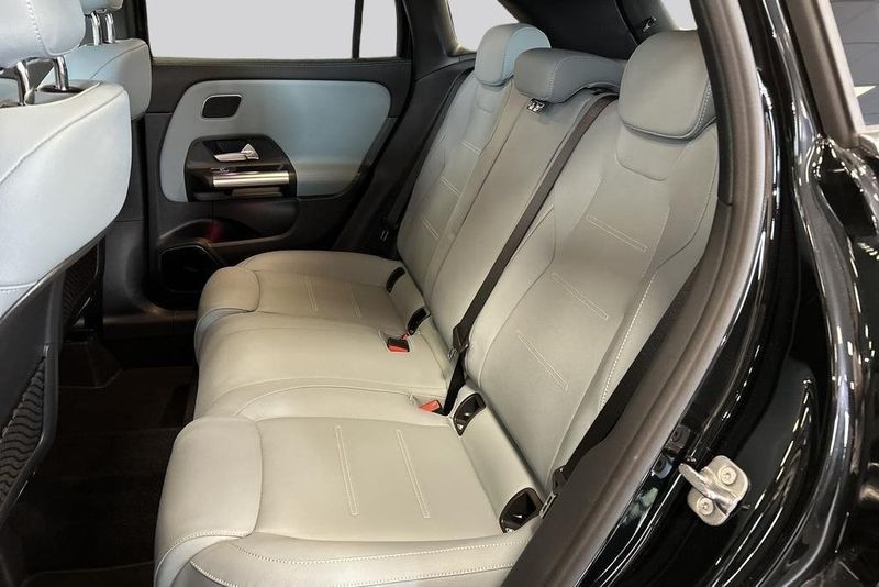 Mercedes GLA250 bild 9