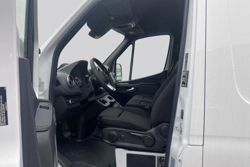 Mercedes e-Sprinter bild 8
