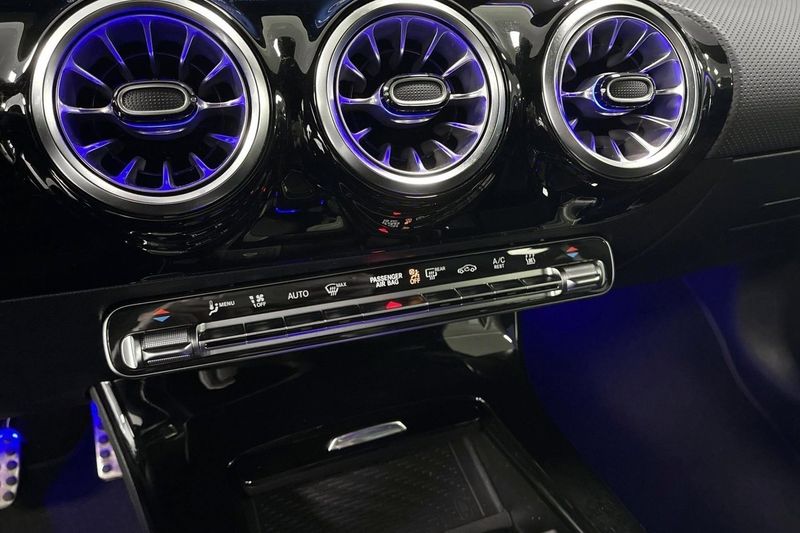 Mercedes CLA250 bild 16