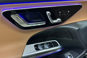 Mercedes E300 bild 16