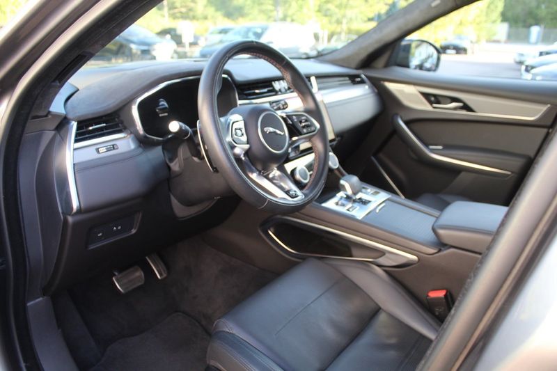 Jaguar F-Pace bild 4