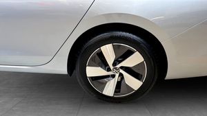 Volkswagen Passat bild 6