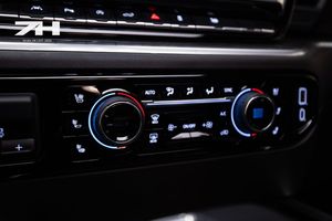 Chevrolet Silverado bild 17