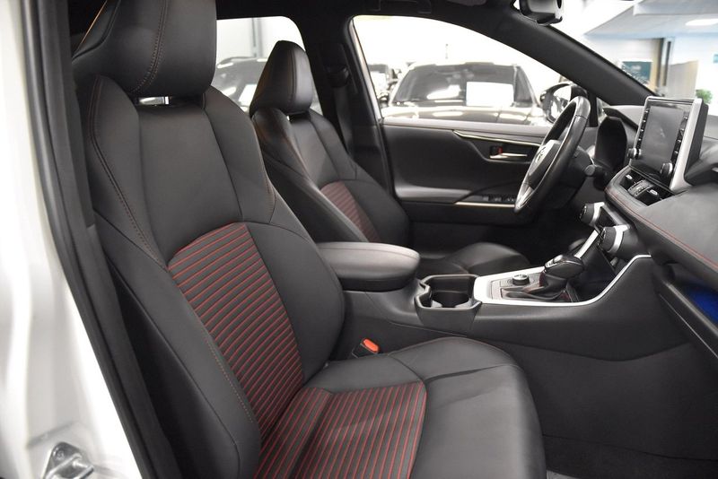 Toyota RAV4 bild 12