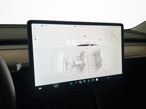 Tesla Model 3 bild 26