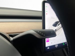 Tesla Model 3 bild 28