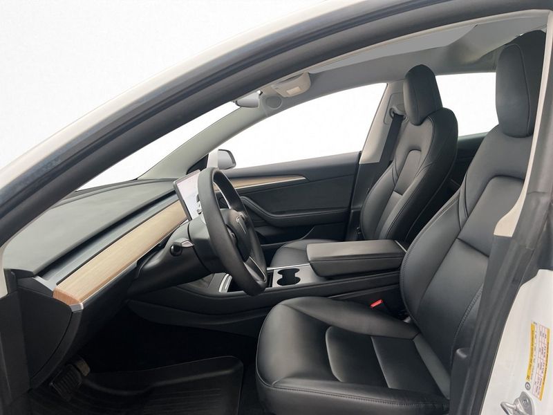 Tesla Model 3 bild 16