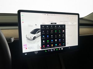 Tesla Model 3 bild 23
