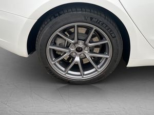 Tesla Model 3 bild 31