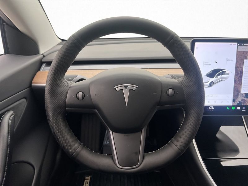 Tesla Model 3 bild 15