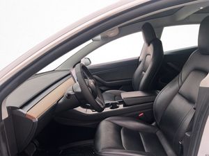 Tesla Model 3 bild 12