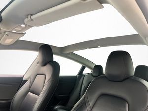 Tesla Model 3 bild 13