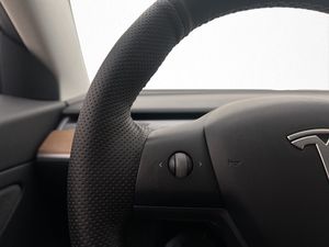 Tesla Model 3 bild 16