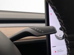 Tesla Model 3 bild 18