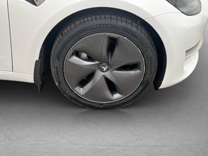 Tesla Model 3 bild 34